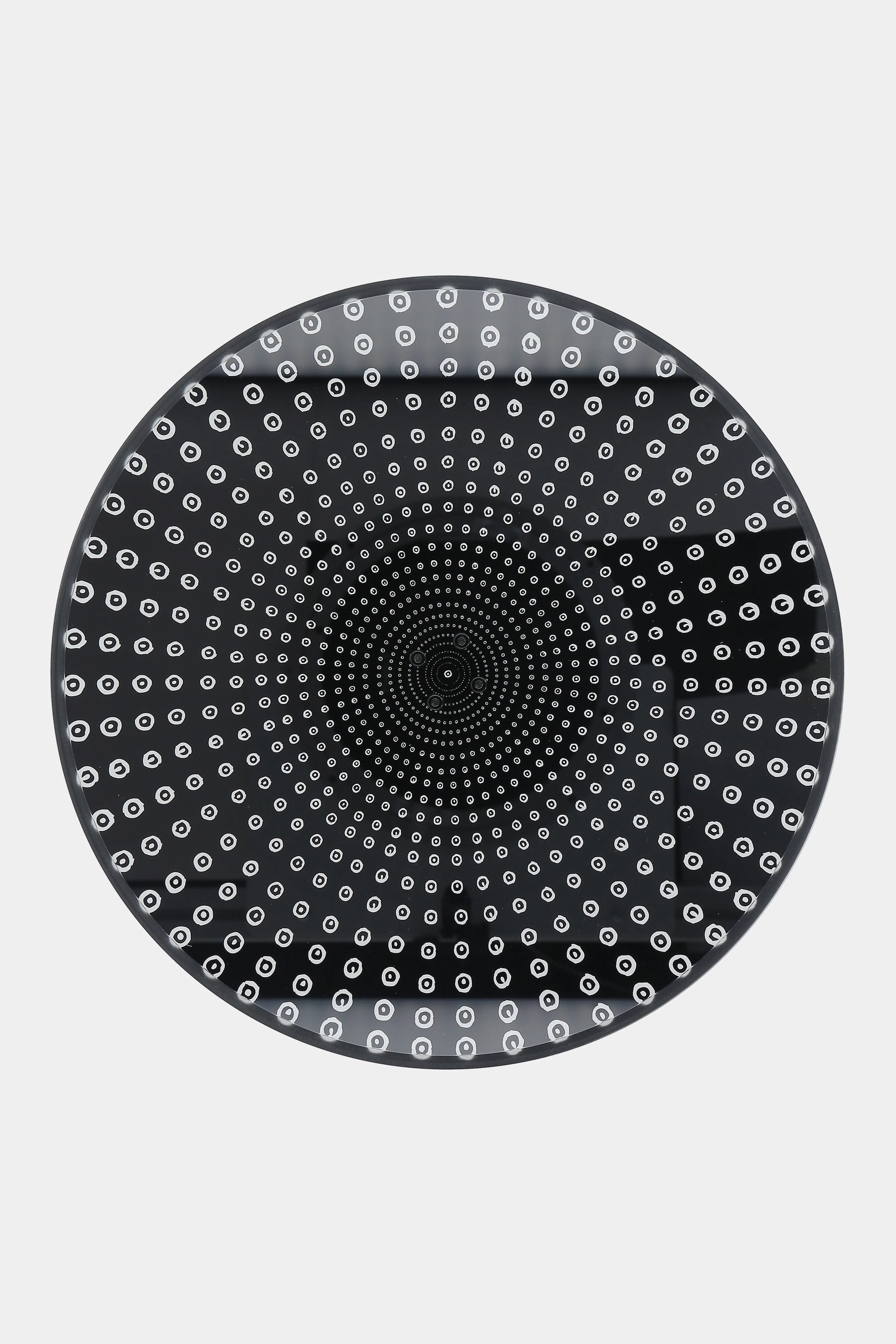 circles print plexiglass cake stand